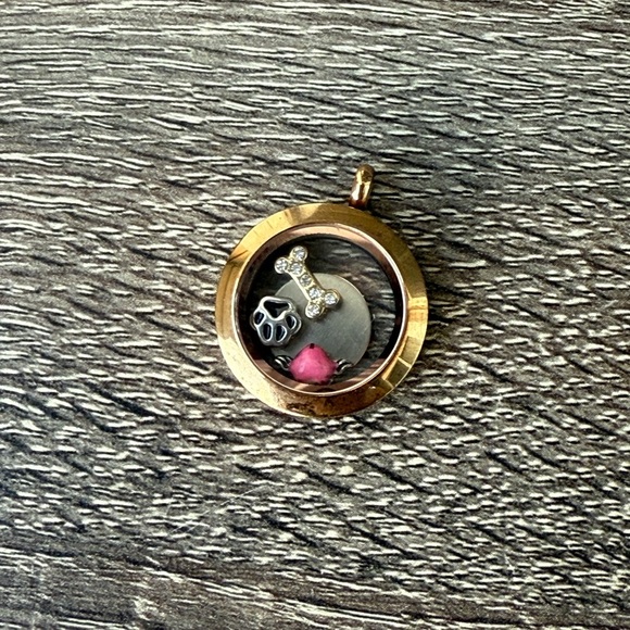 GENUINE NEW Origami Owl Medium Rose Gold Copper Locket Dog Lovers Bone Paw Heart - Picture 2 of 3